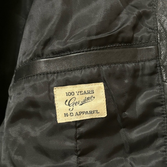 Woman’s Harley Davidson Distressed Leather Riding Jacket - Picture 9 of 10